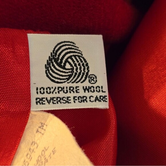 Vintage Koret Petites Women's Red w/Black Velvet Collar Wool Blazer Size 12 - Picture 7 of 14